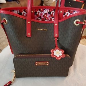 MICHAEL KORS Carter Tote